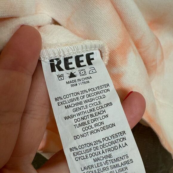 Reef Trunks Elephant Raglan Crew Sweater Tie Dye Peach Melba Small NWT - Picture 7 of 10